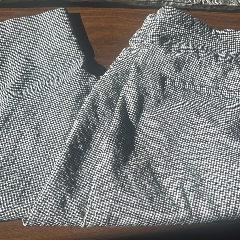 Medium Sized Hillary Radley Pants